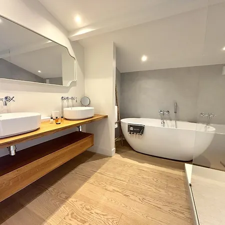 Azalee Villa